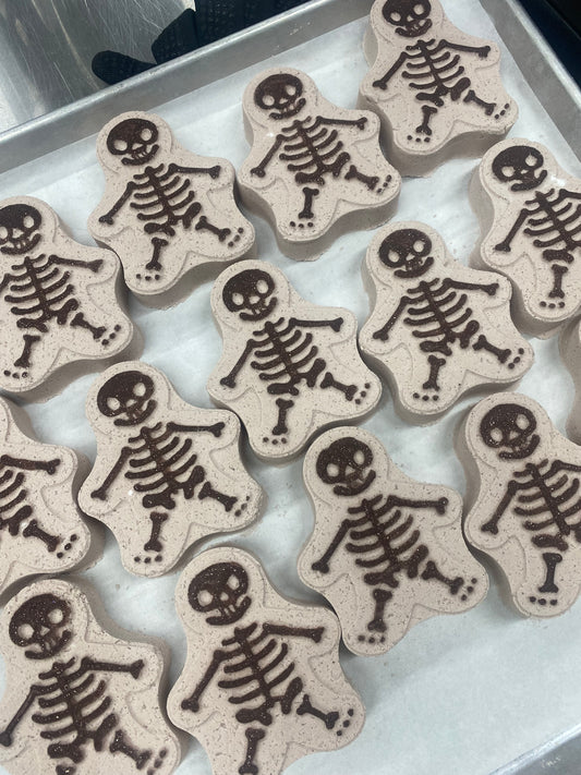 Ginger-Dead Man Bath Bomb