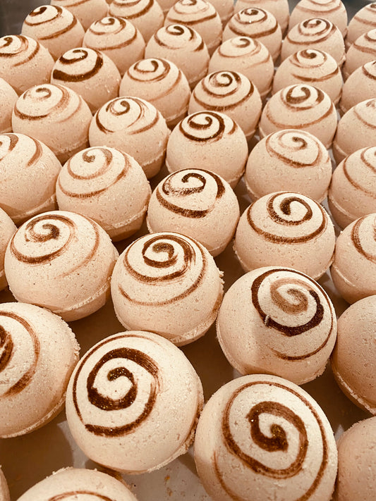 cinnamon roll Handmade natural bath bombs near me what is a bath bomb maker where to buy bath bombs fun  kid friendly relaxing bath bomb